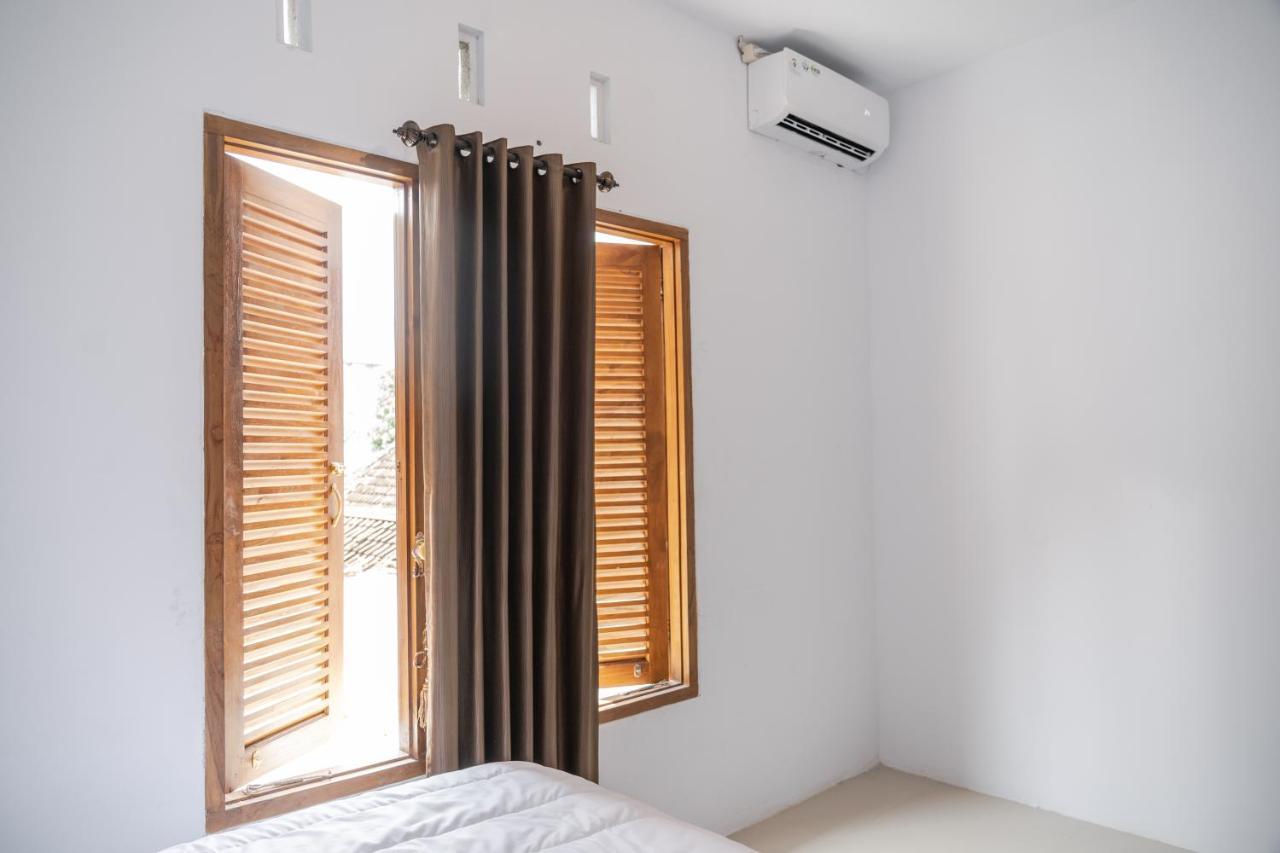Azalia Homestay 日惹 外观 照片