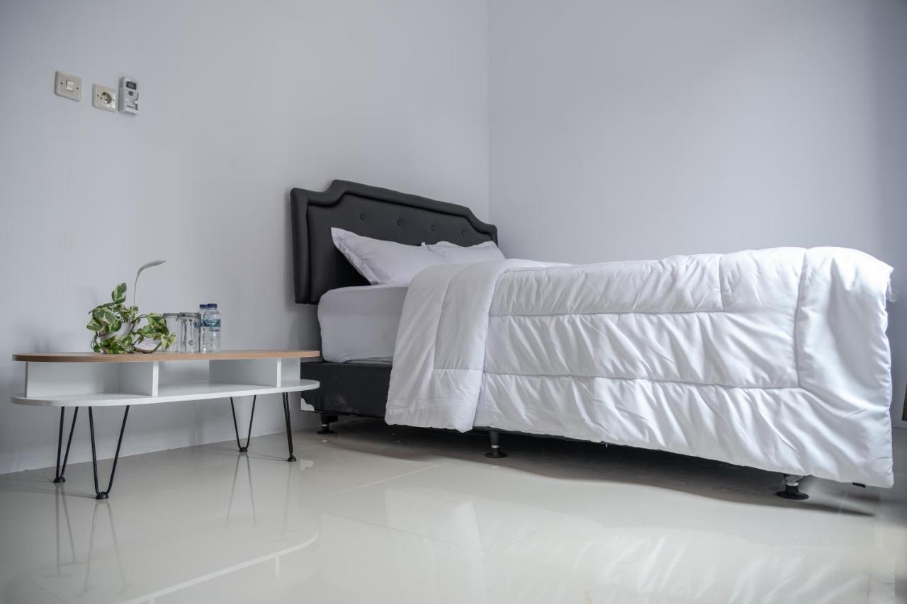 Azalia Homestay 日惹 外观 照片