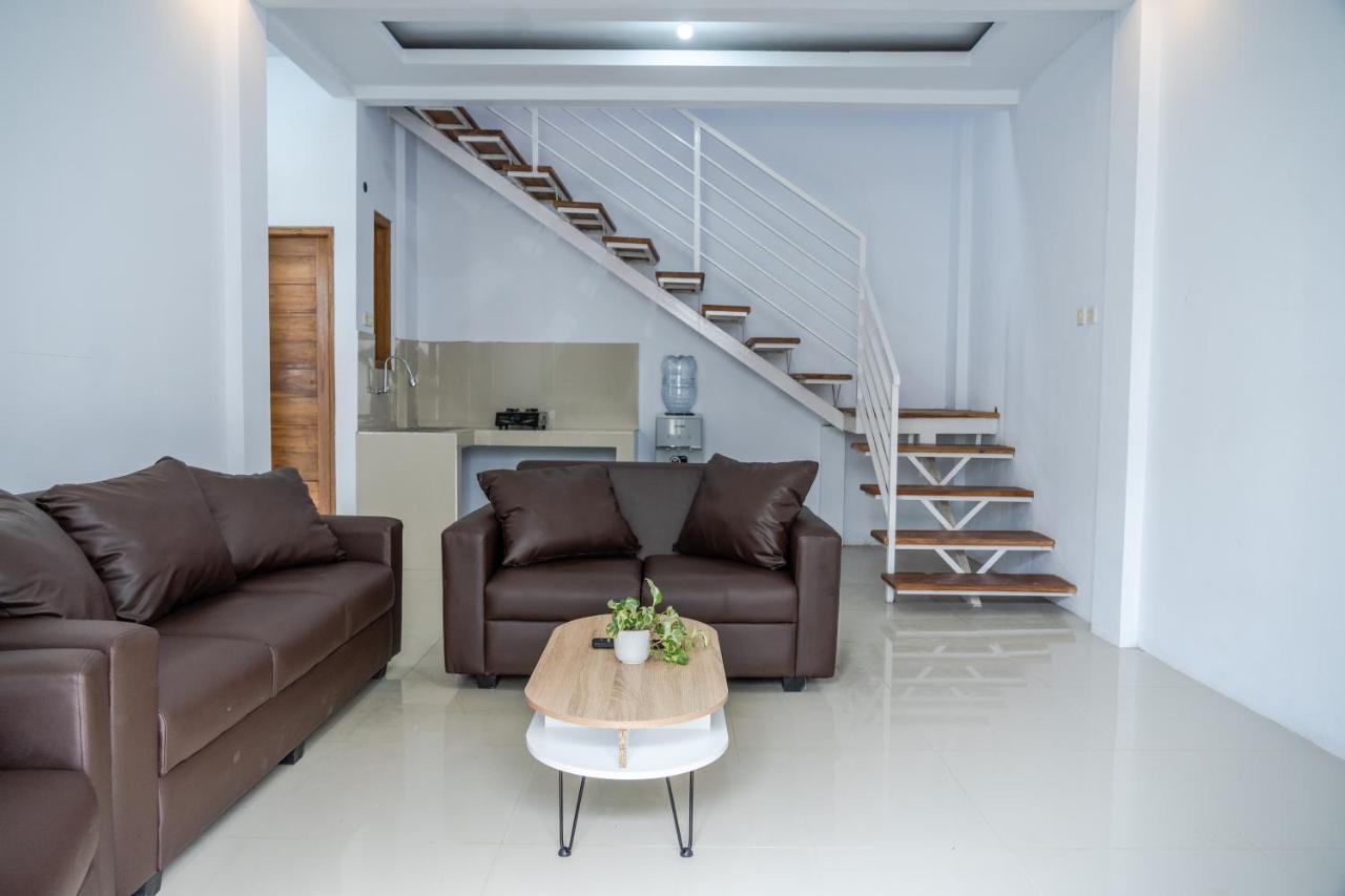 Azalia Homestay 日惹 外观 照片