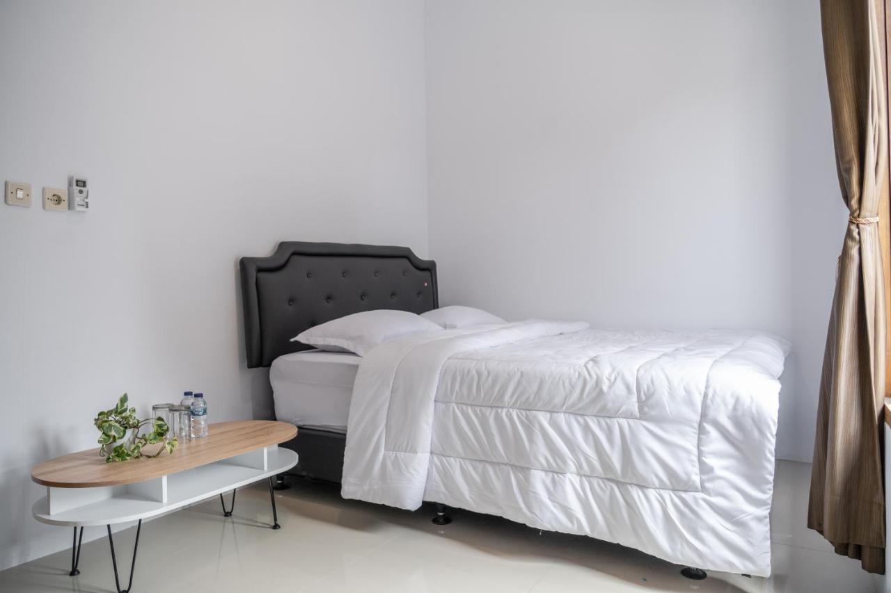 Azalia Homestay 日惹 外观 照片